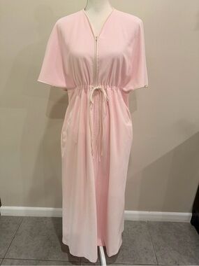 Vtg Vanity Fair House Coat Robe Sz F (OSFA) Pink Zip Elastic Waist Short Sleeve